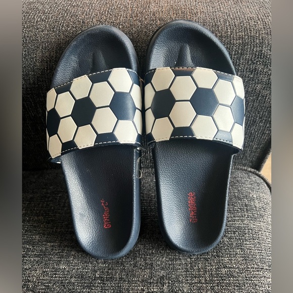 GYMBOREE soccer boys slippers /boy size 3 - Picture 1 of 5